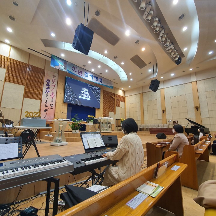 20220102_01_신년감사예배.jpeg